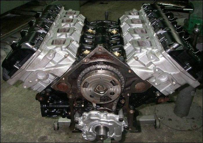 MOTOR CHRYSLER 5.7 RECONSTRUIDO